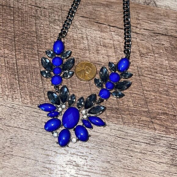 Womens Embellished Crystal Gemstone Clasp Chain Statement Necklace Blue Cobalt G - Picture 4 of 7